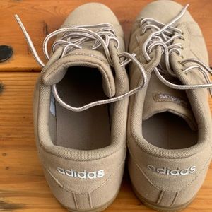 Mens adidas casual sneaker